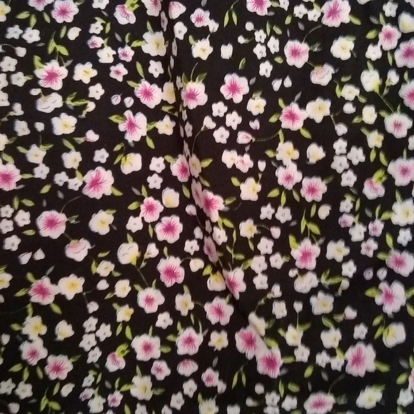 Crossing pointe floral skirt - Picture 2 of 11